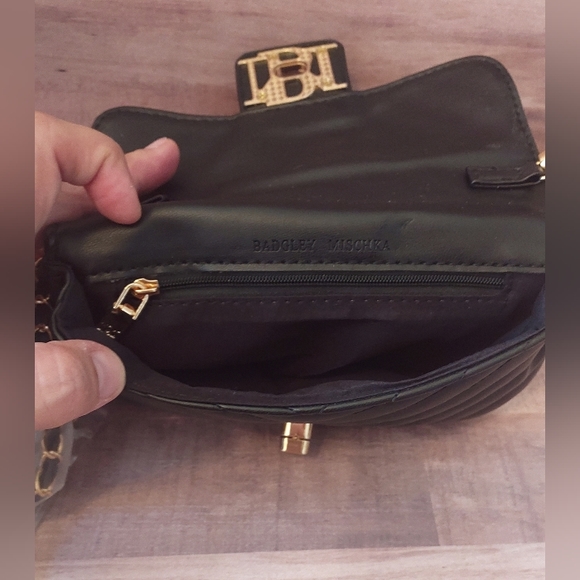 1 DAY SALE! NWT Badgley Mischka Small Black Quilted Vegan Crossbody Bag/Clutch - Picture 12 of 16